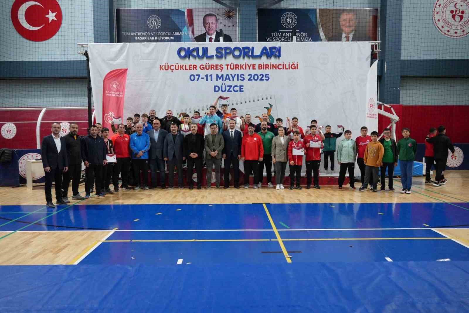41 ilden 700 sporcu yarıştı