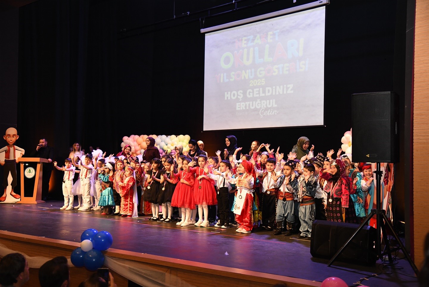 Devlet Tiyatroları Pursaklar Sahnesi’nde minikler için mezuniyet töreni düzenledi