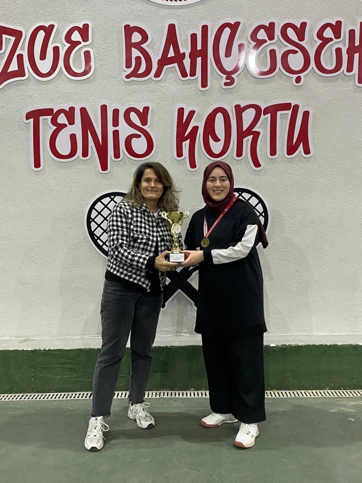 Kortların şampiyonu belli oldu