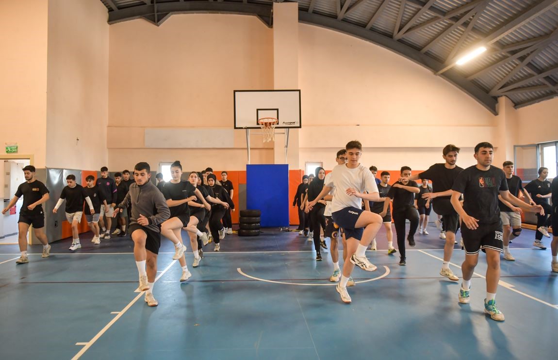 Esenyurt Belediyesi gençleri geleceğe sporla hazırlıyor