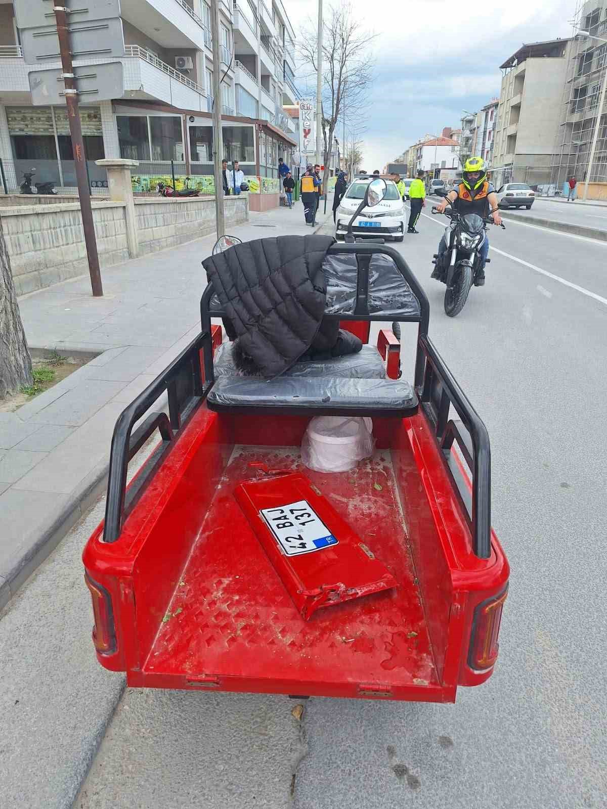 Karapınar’da motosikletler çarpıştı: 3 yaralı