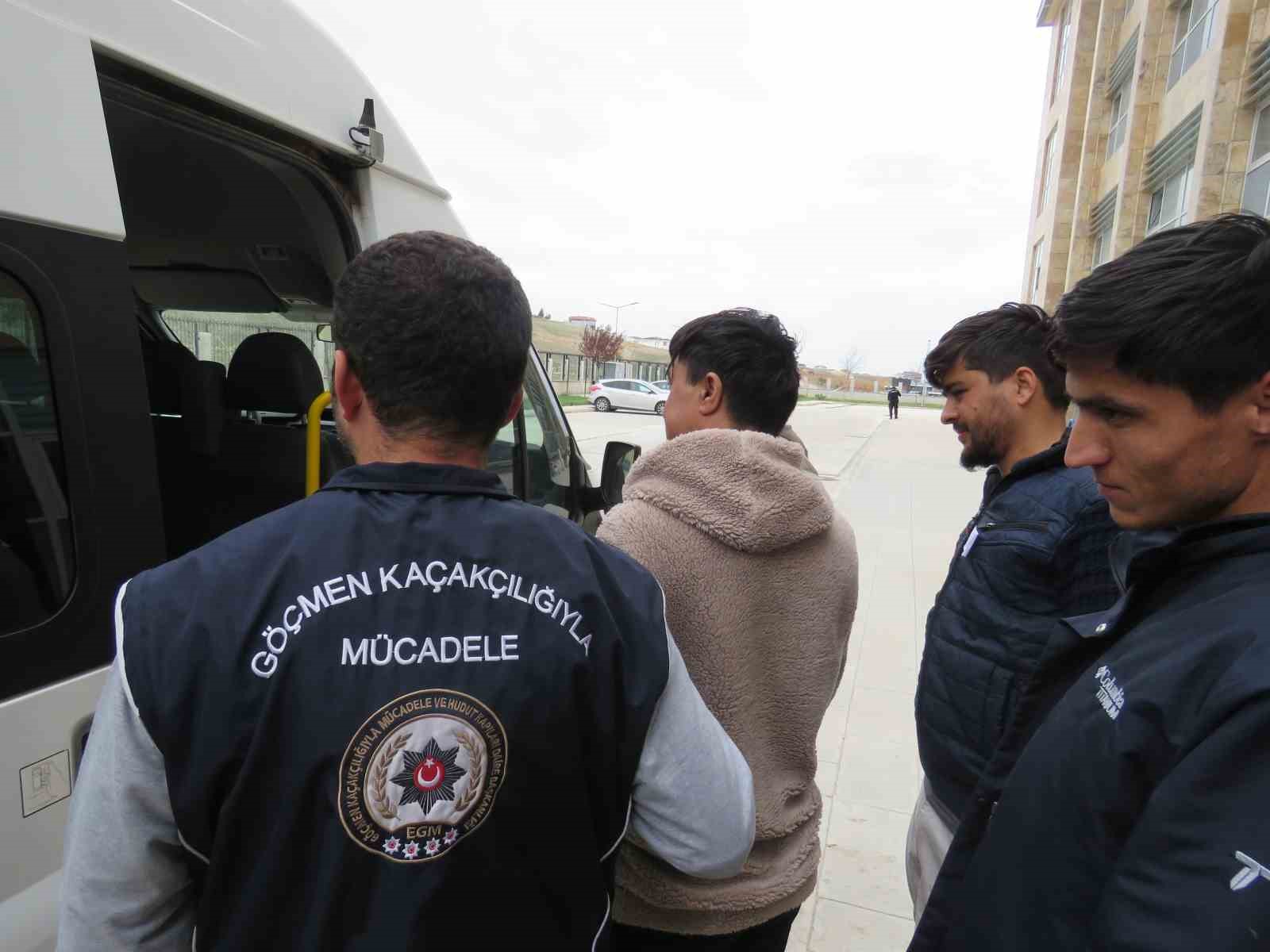 Kırşehir’de 18 düzensiz göçmen yakalandı