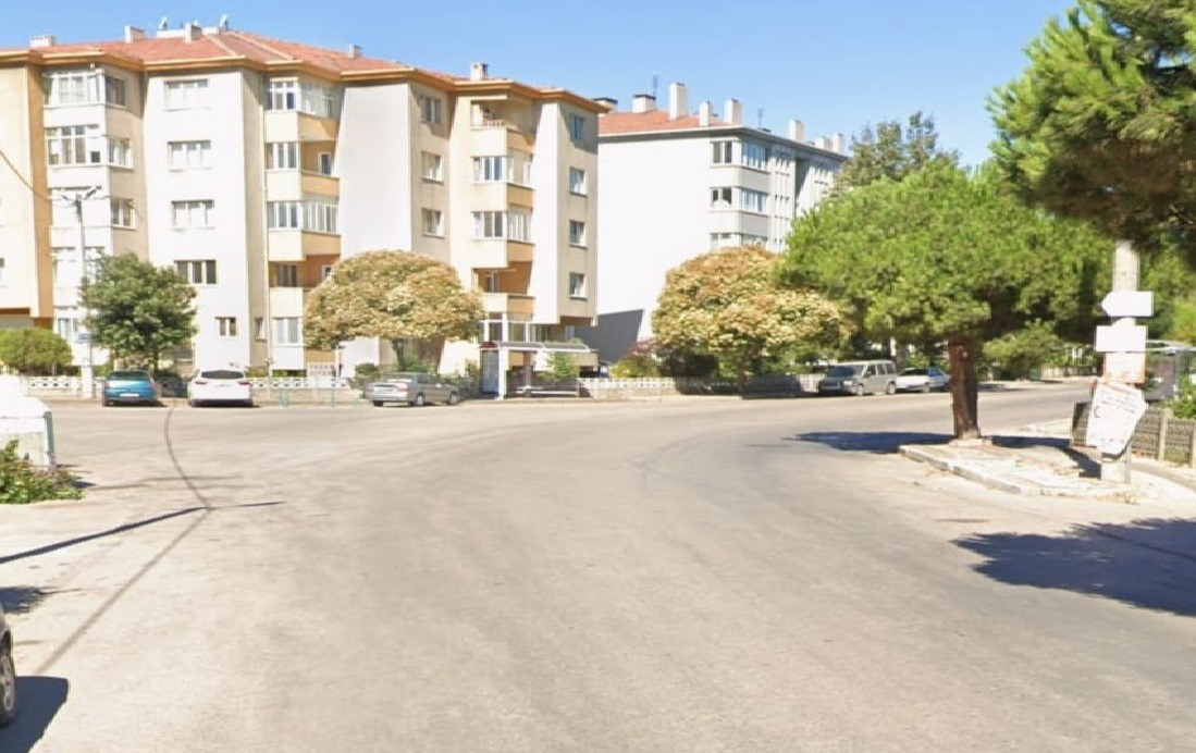 Bandırma’da yaşlı çifte otomobil çarptı, 83 yaşındaki adam hayatını kaybetti