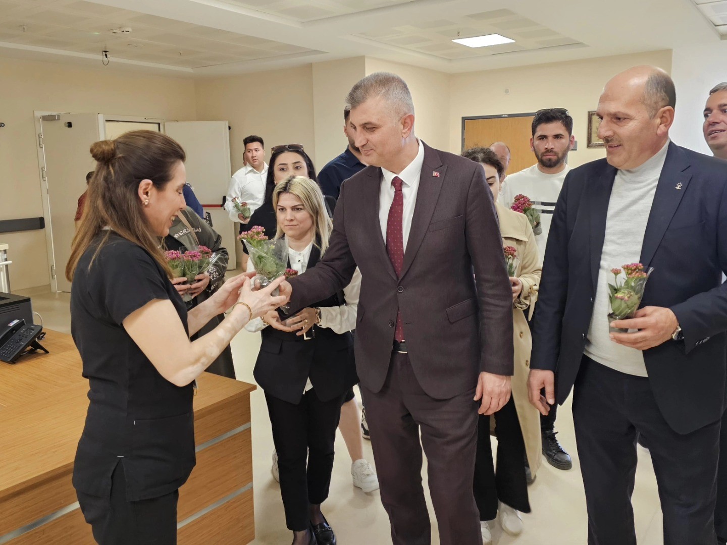Hemşirelere sürpriz kutlama