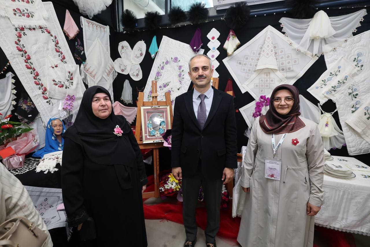 El emeği göz nuru eserler görücüye çıktı