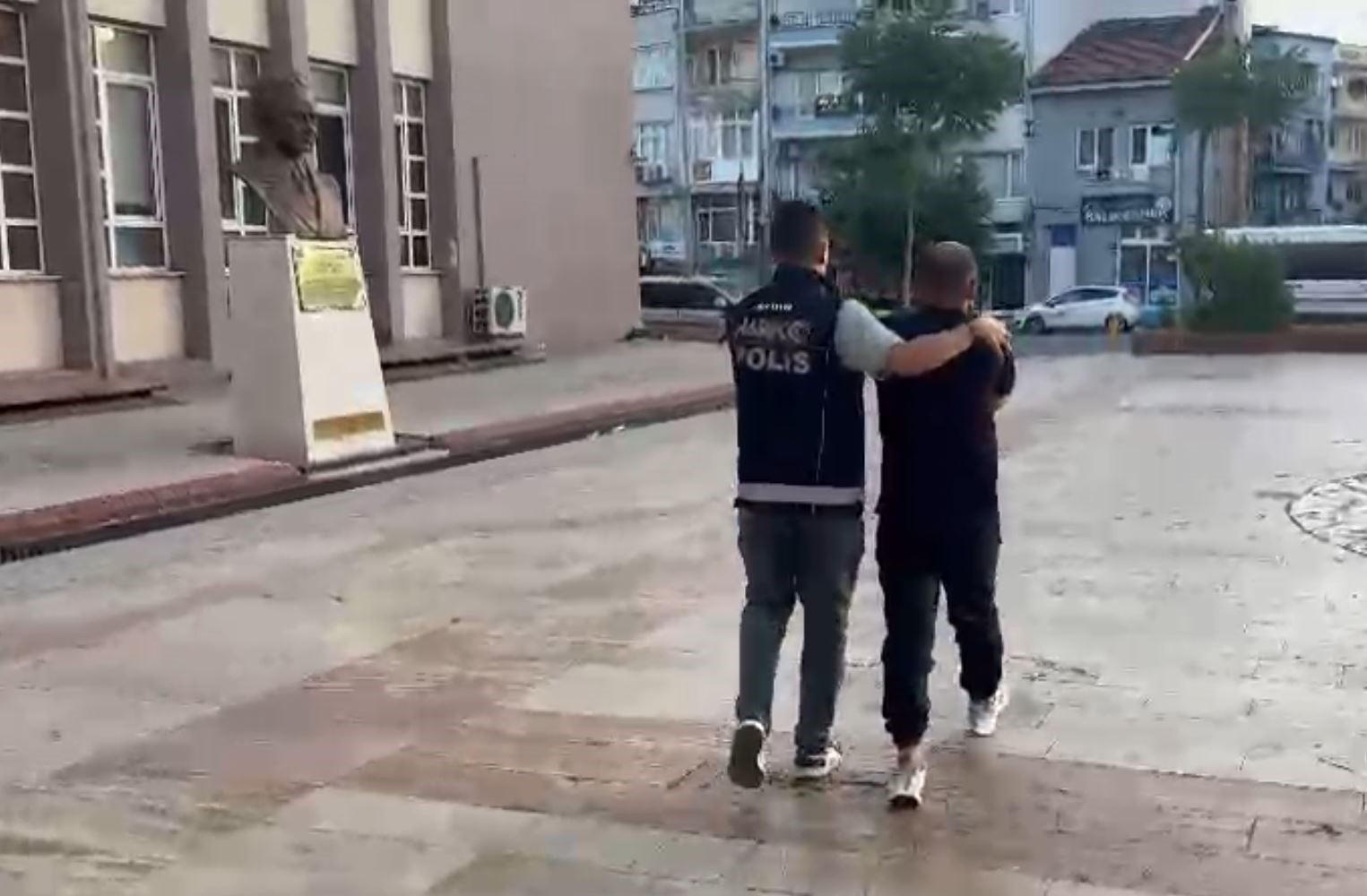 Narkotik ekiplerinden uyuşturucu baskını: 1 tutuklama