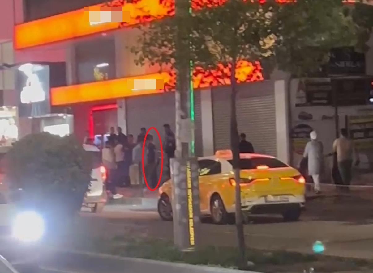 Diyarbakır’da iki grup arasında sopalı ve kemerli kavga kamerada