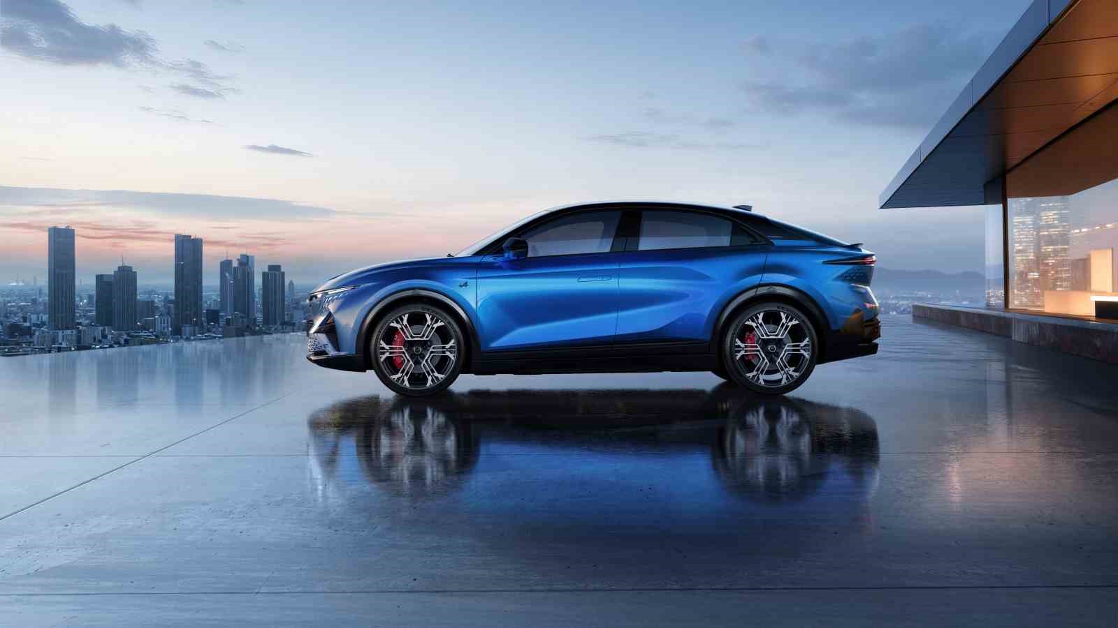 Alpine’in sportif fastback modelinin dünya lansmanı gerçekleşti