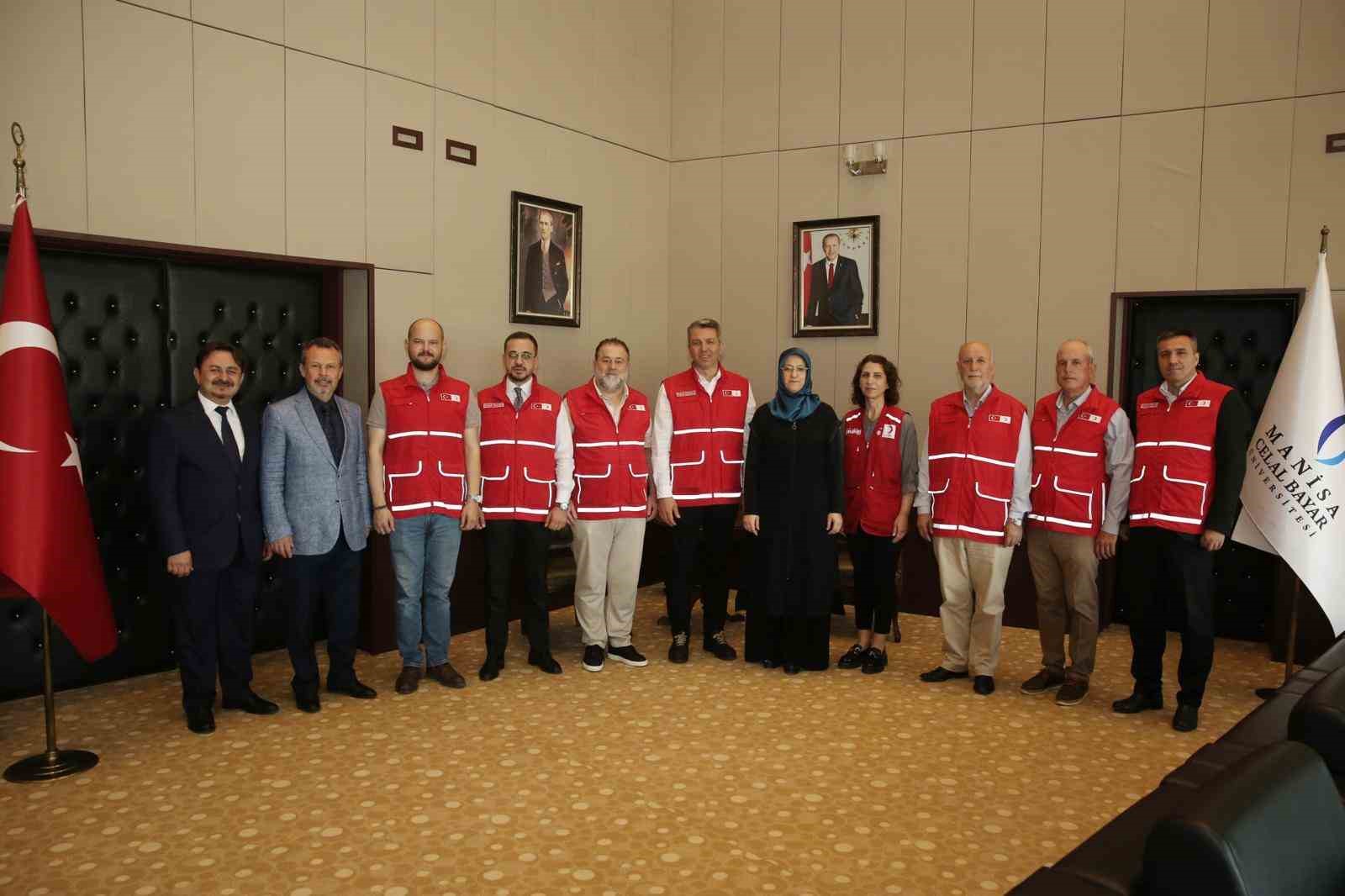 Türk Kızılay Manisa, üniversite öğrencileri için butik açacak