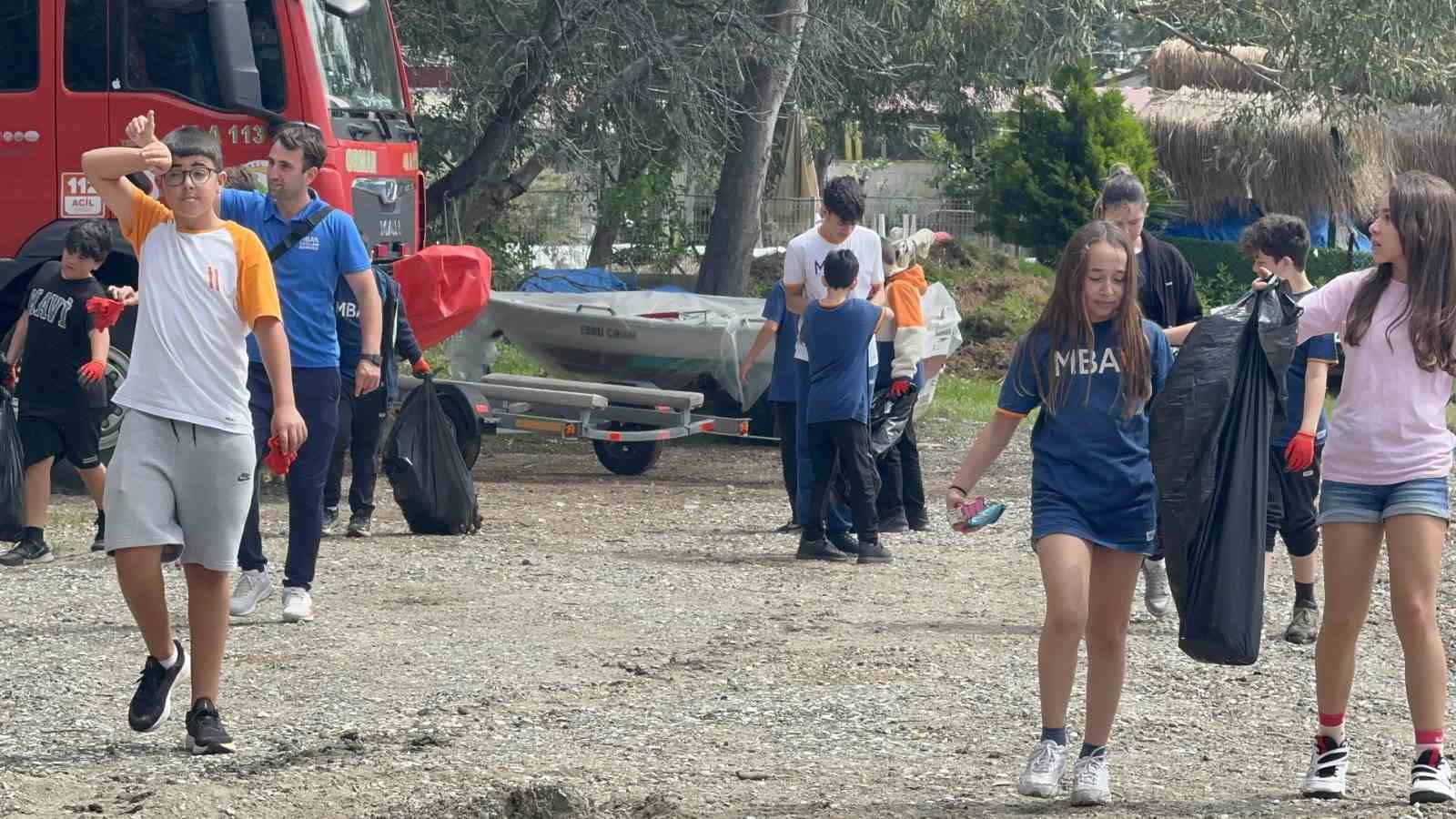 Marmaris ‘Orman benim ‘ diyerek bir saatte bir römork dolusu çöp topladı