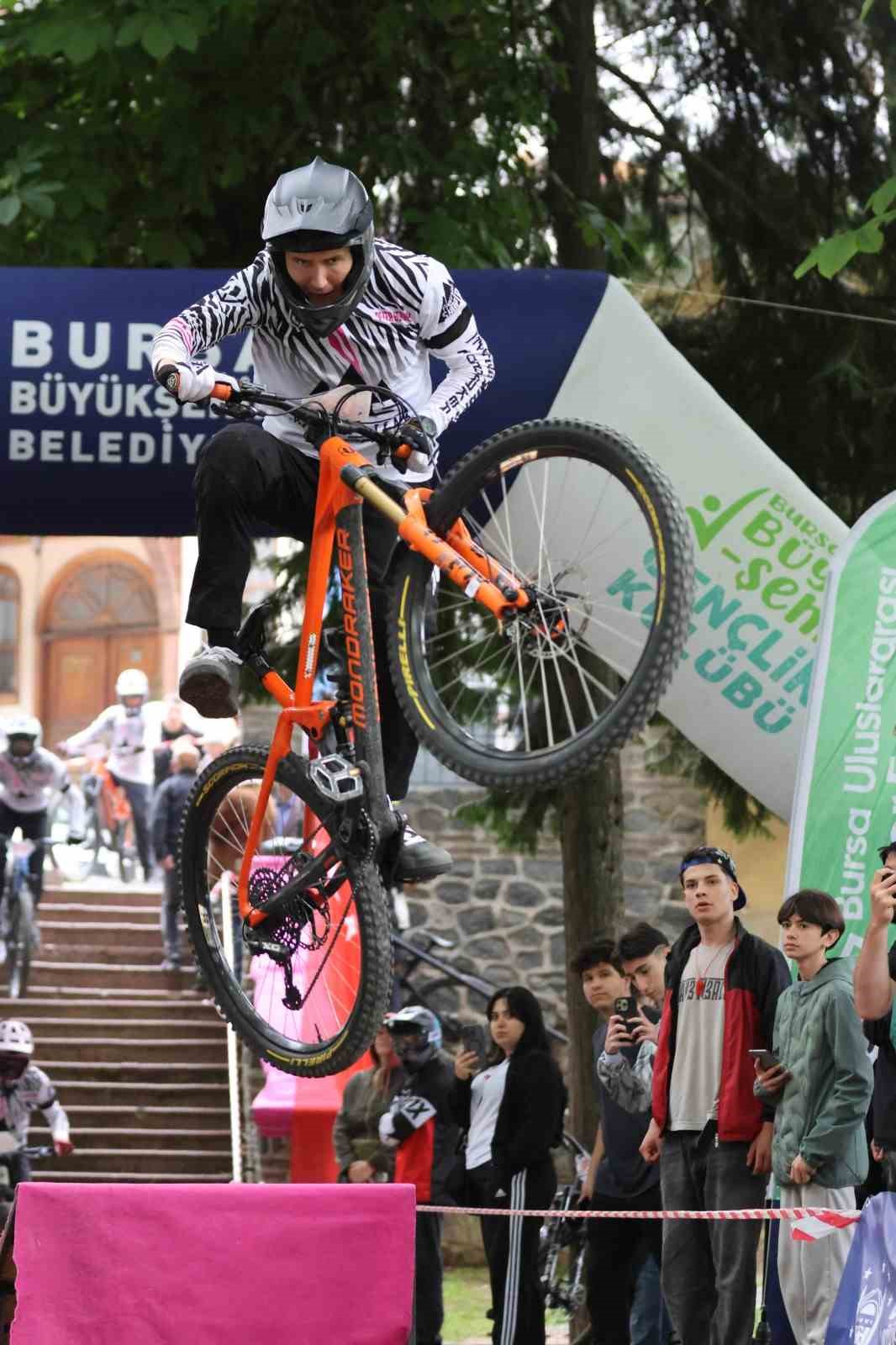 Bursa’da adrenalin dolu yarış nefes kesti