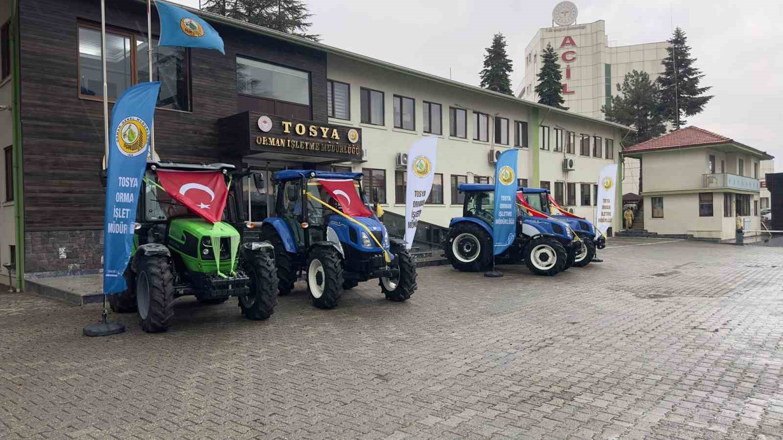 Devlet destekli traktörler çiftçilere törenle teslim edildi