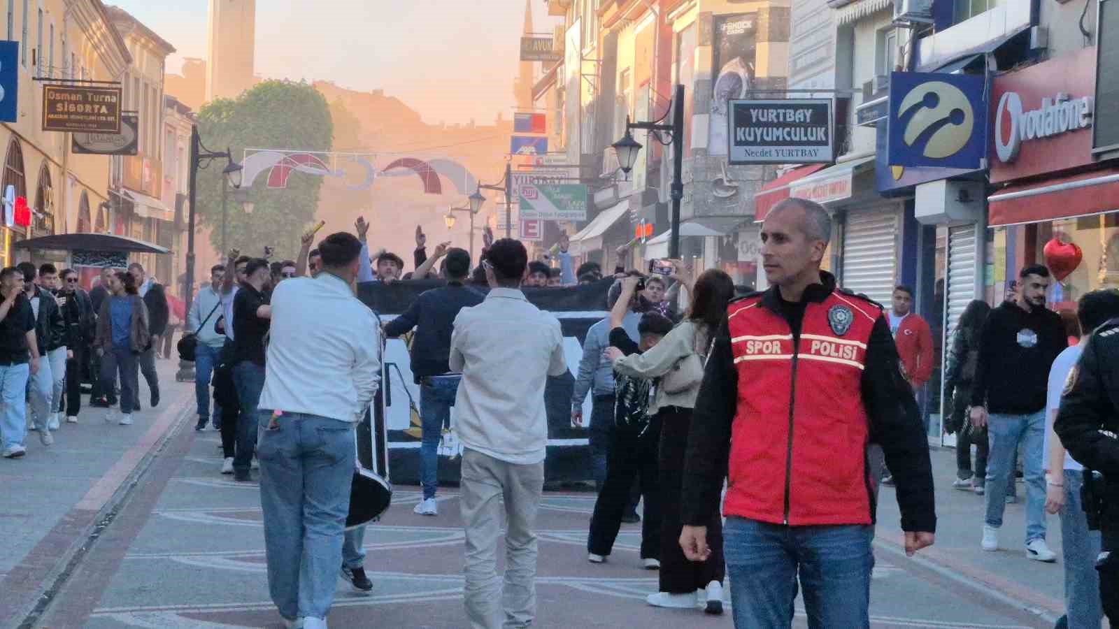 Bartın’da Fenerbahçe - Beşiktaş derbisi heyecanı