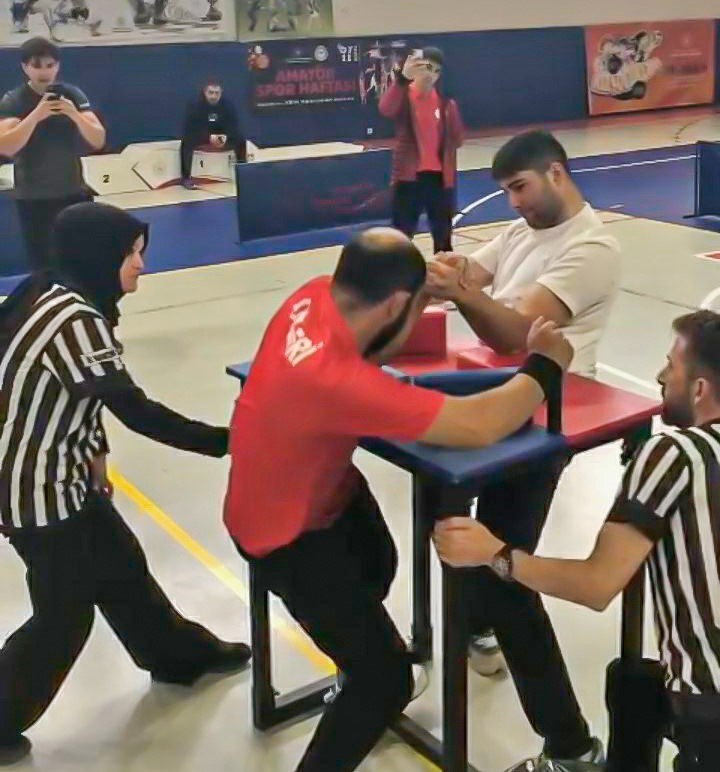 Atatürk Üniversitesi, spor alanındaki başarılarıyla göz dolduruyor