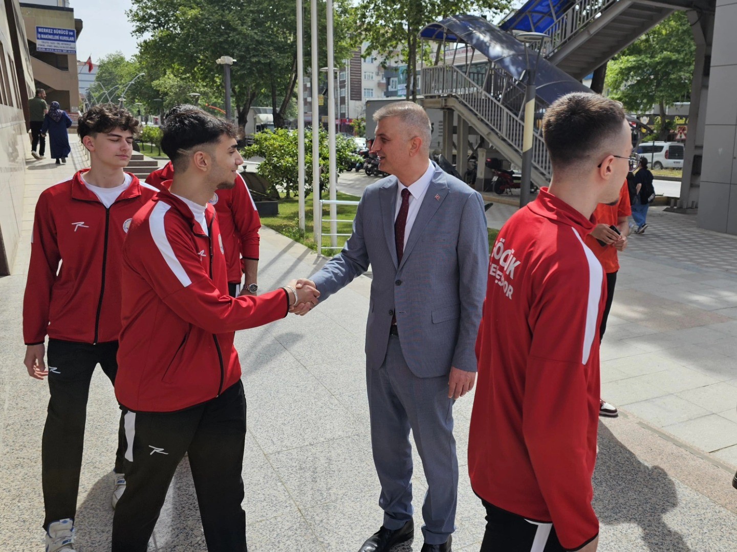Gölcük Belediyespor Voleybol Takımının hedefi Türkiye şampiyonası