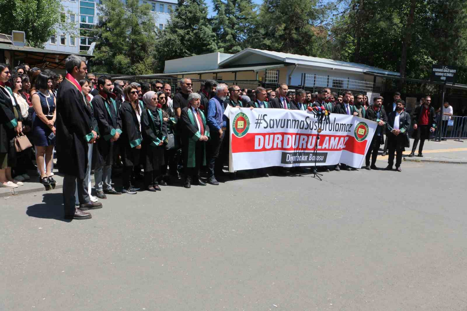 Diyarbakır Barosu’ndan silahlı saldırıya uğrayan meslektaşları için açıklama