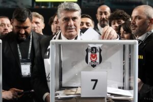 Serdal Adalı oyunu kullandı