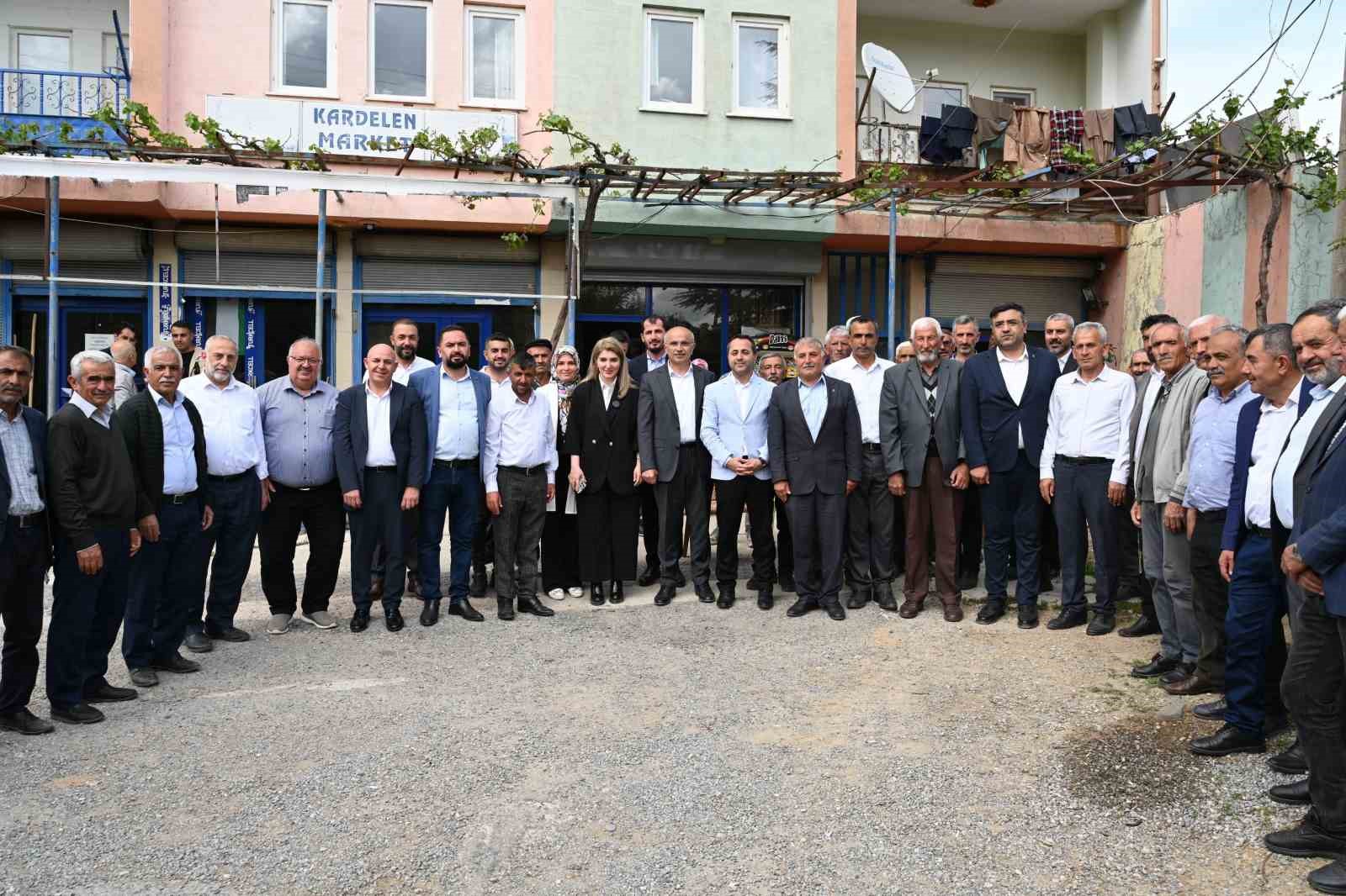 AK Parti heyeti, Doğanşehir’de deprem sonrası çalışmaları inceledi