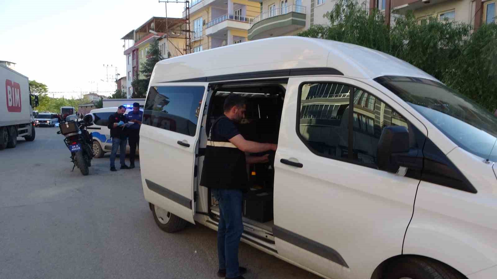 Hurdacıların alacak verecek kavgası kanlı bitti: 1 yaralı