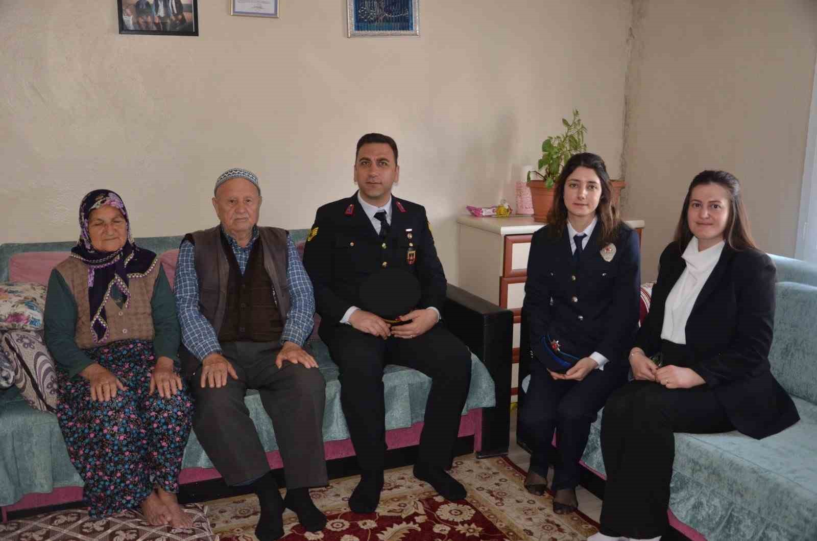 Kaymakam Özdemir’den şehit annelerine anlamlı ziyaret