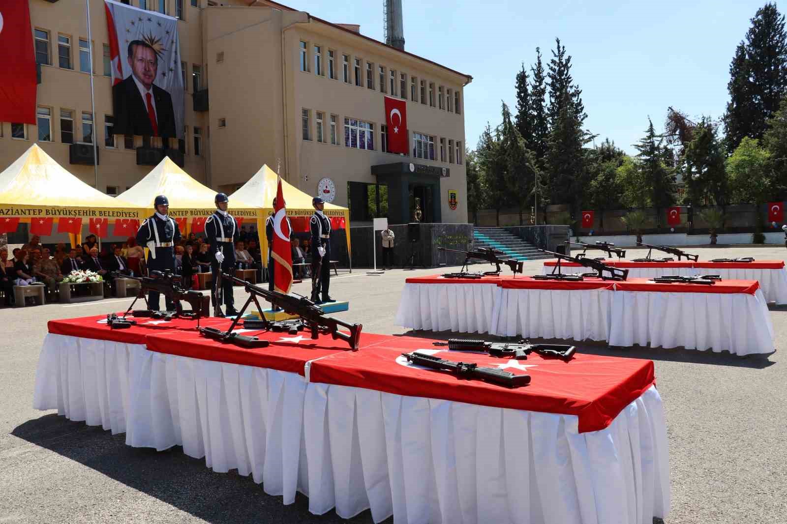 Özel ihtiyaçlı bireyler askerlik hayalini gerçekleştirdi
