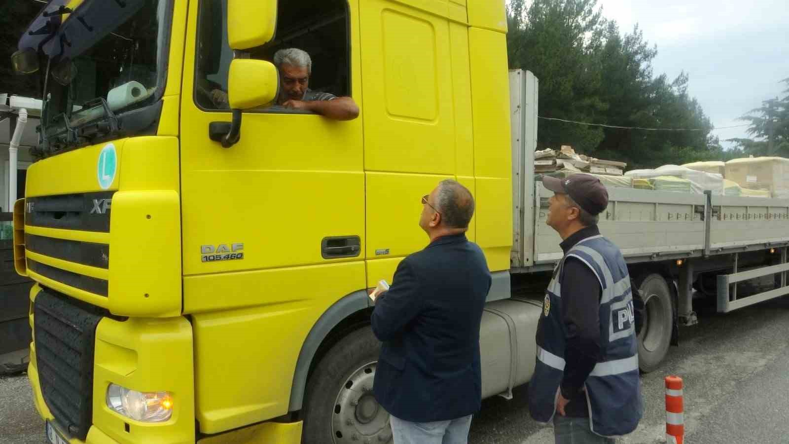 Menteşe’de tütün denetimleri sürüyor bilgilendirme ve broşür dağıtımı yapıldı