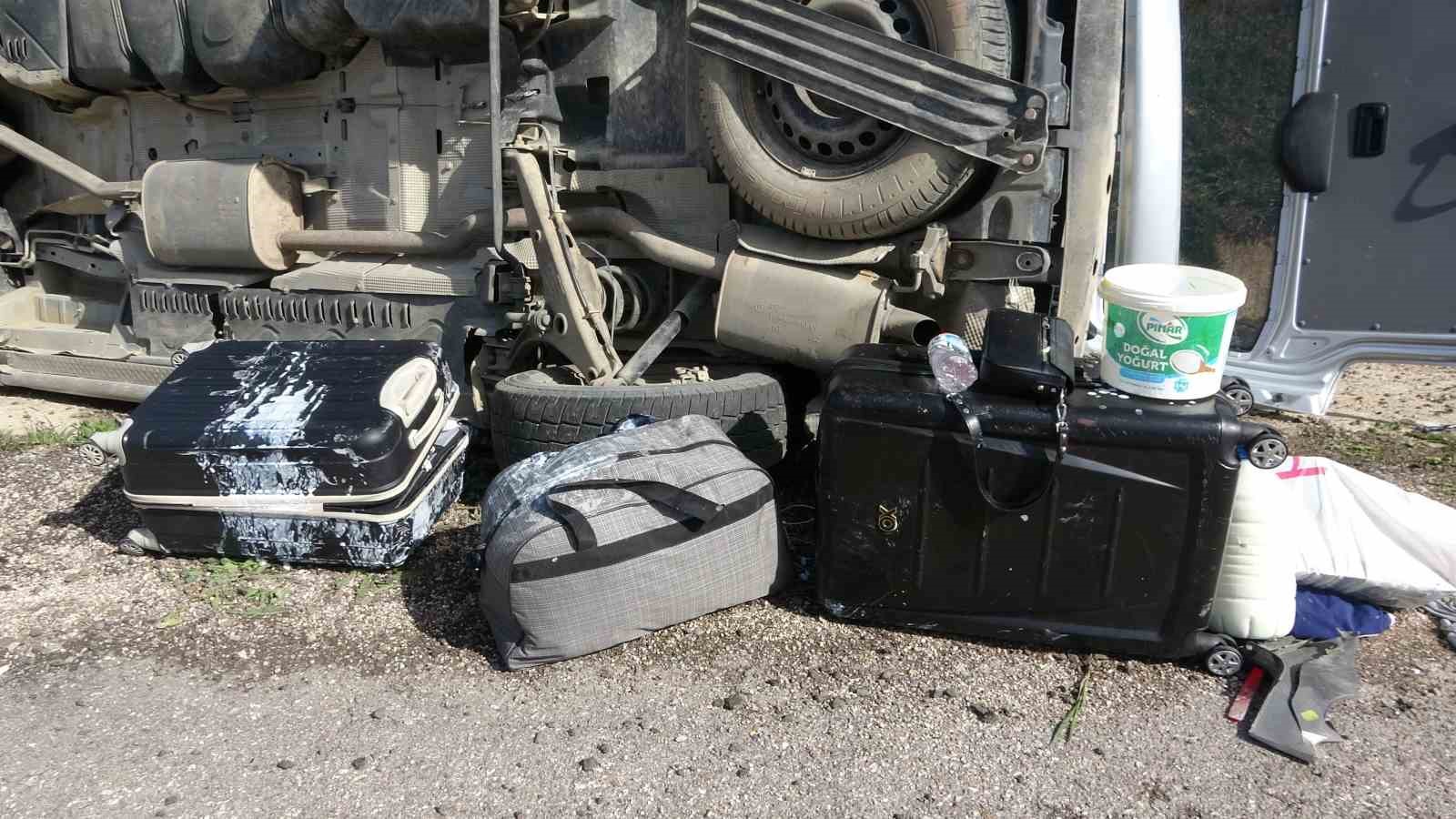 Kastamonu’da hafif ticari araç takla attı: 4 yaralı