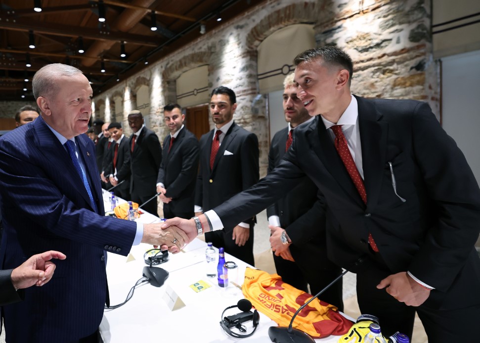 Cumhurbaşkanı Erdoğan, Galatasaray’ı kabul etti