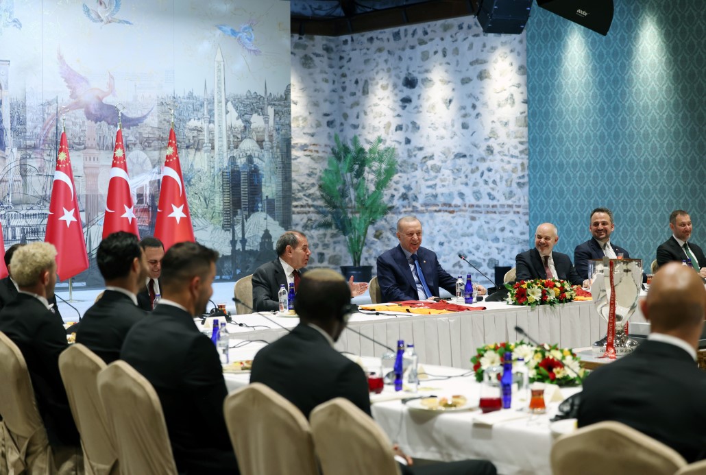 Cumhurbaşkanı Erdoğan, Galatasaray’ı kabul etti
