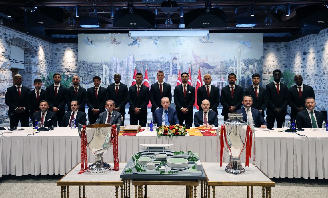 Cumhurbaşkanı Erdoğan, Galatasaray’ı kabul etti