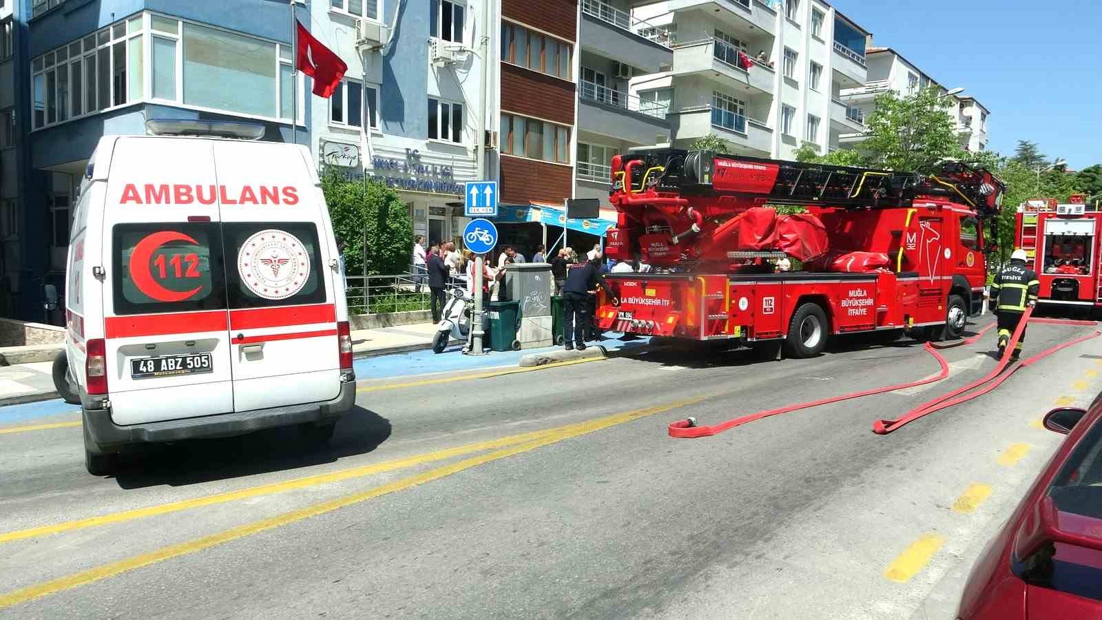 Menteşe’de bacadan çıkan yangın paniğe neden oldu