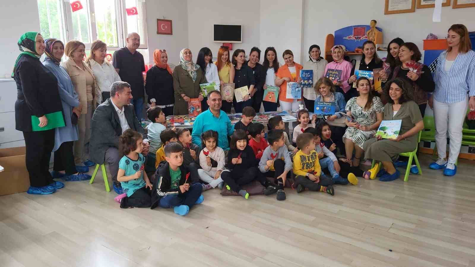 Ankara’da ki eğitimcilerden depremzede çocuklara gönül köprüsü