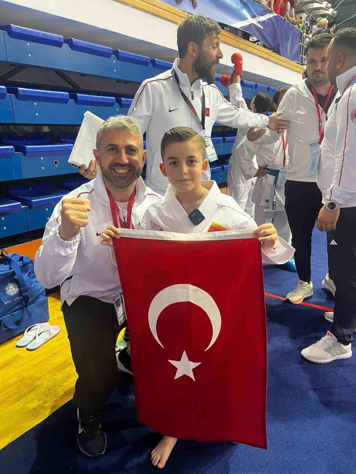 Minik karateci Balkanlar’dan altın madalya ile döndü
