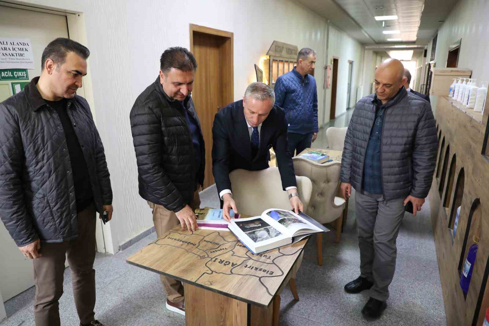 İstanbul İl Milli Eğitim Müdürü Yentür’den Ağrı İl Milli Eğitim Müdürü Kökrek’e ziyaret