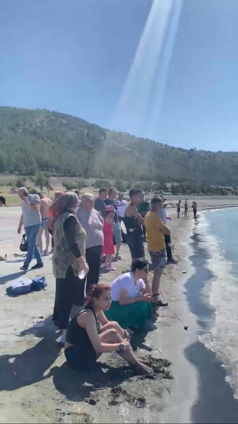 Salda Gölü’nde can pazarı: Genç kız ölümle burun buruna geldi