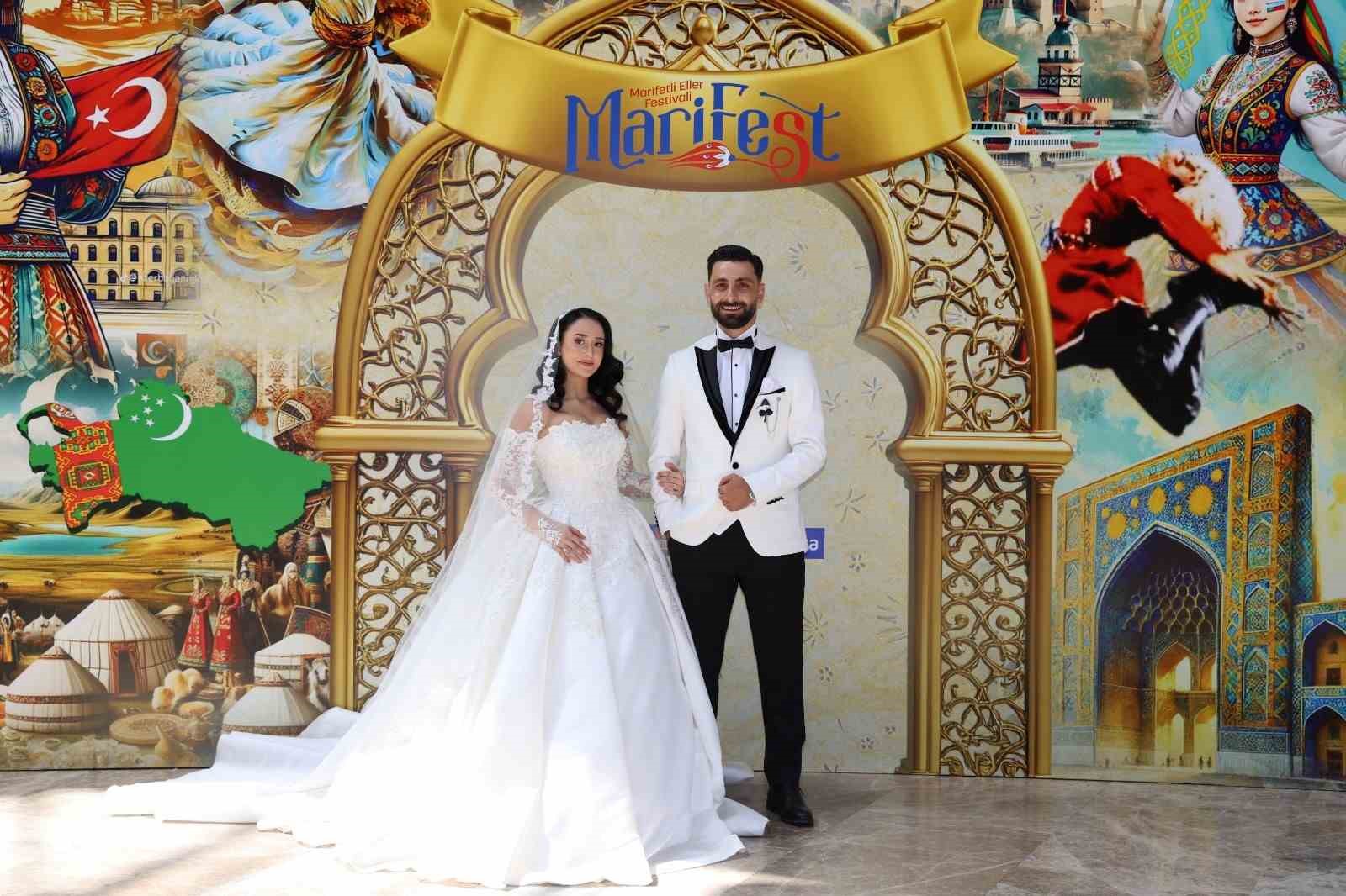Fotoğraf çekimine gelen gelin ve damat festivale renk kattı