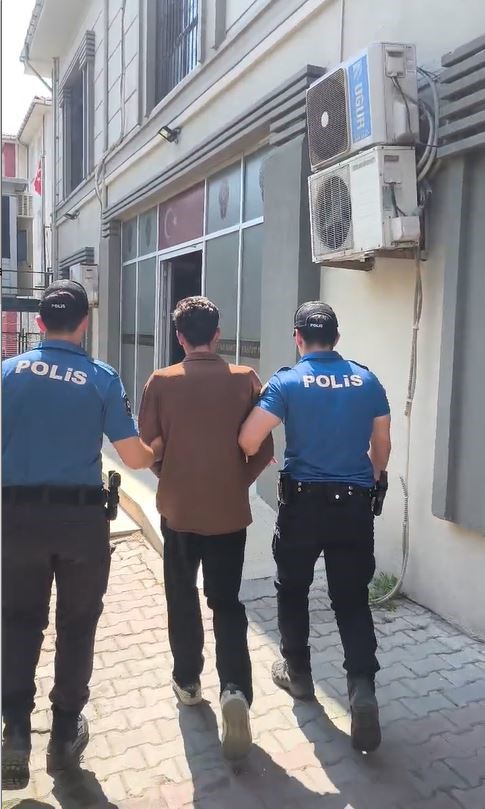 Esenyurt’ta bıçaklı yol verme kavgasında şüpheliler yakaladı