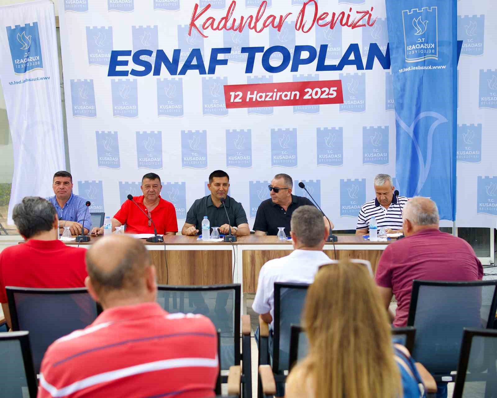 Başkan Günel Kadınlar Denizi Mahallesi esnafıyla bir araya geldi