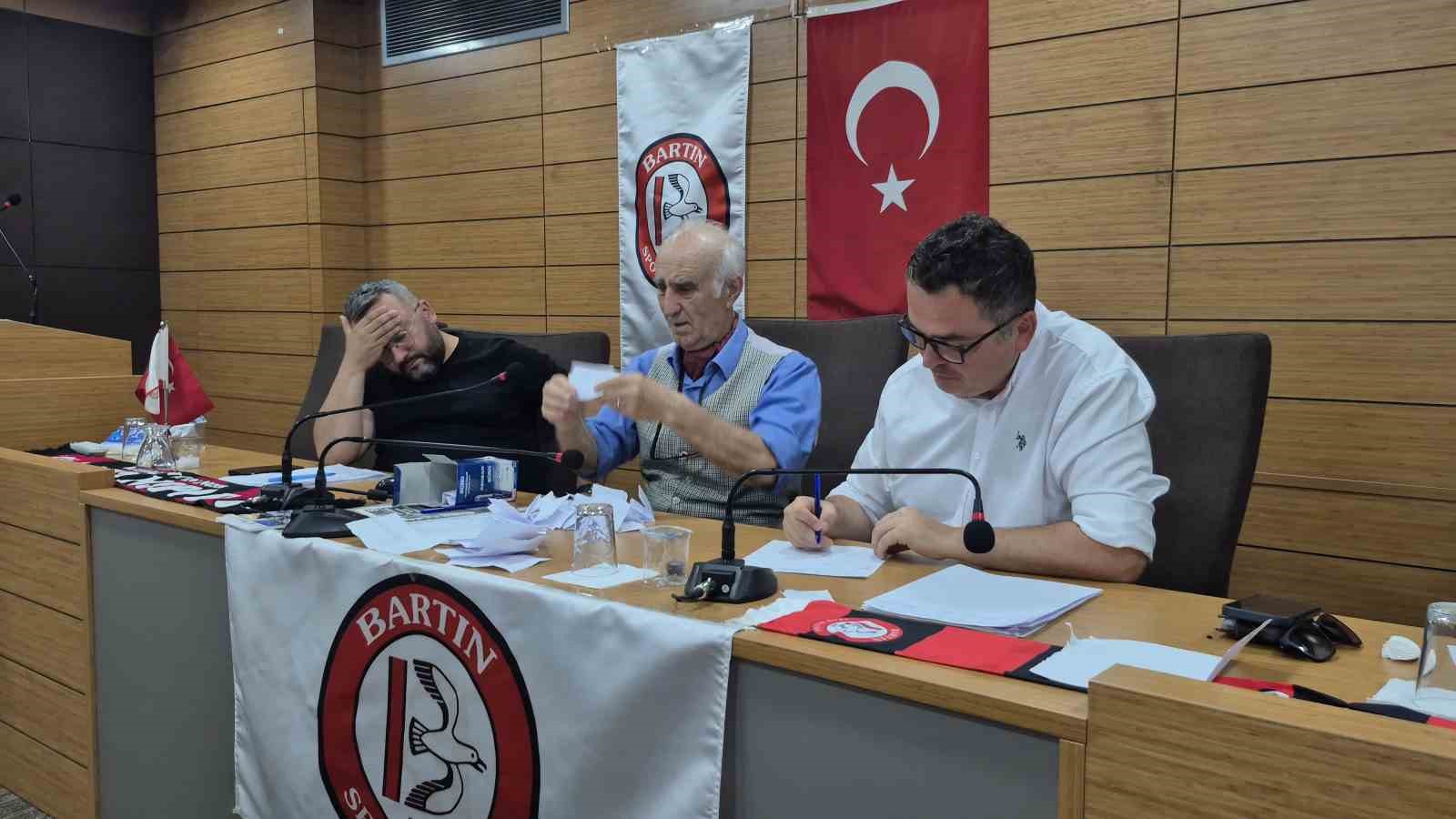 Bartınspor kongresinde gergin anlar yaşandı