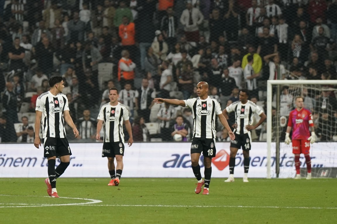 Beşiktaş bu sezon üç kulvarda da istediğini bulamadı