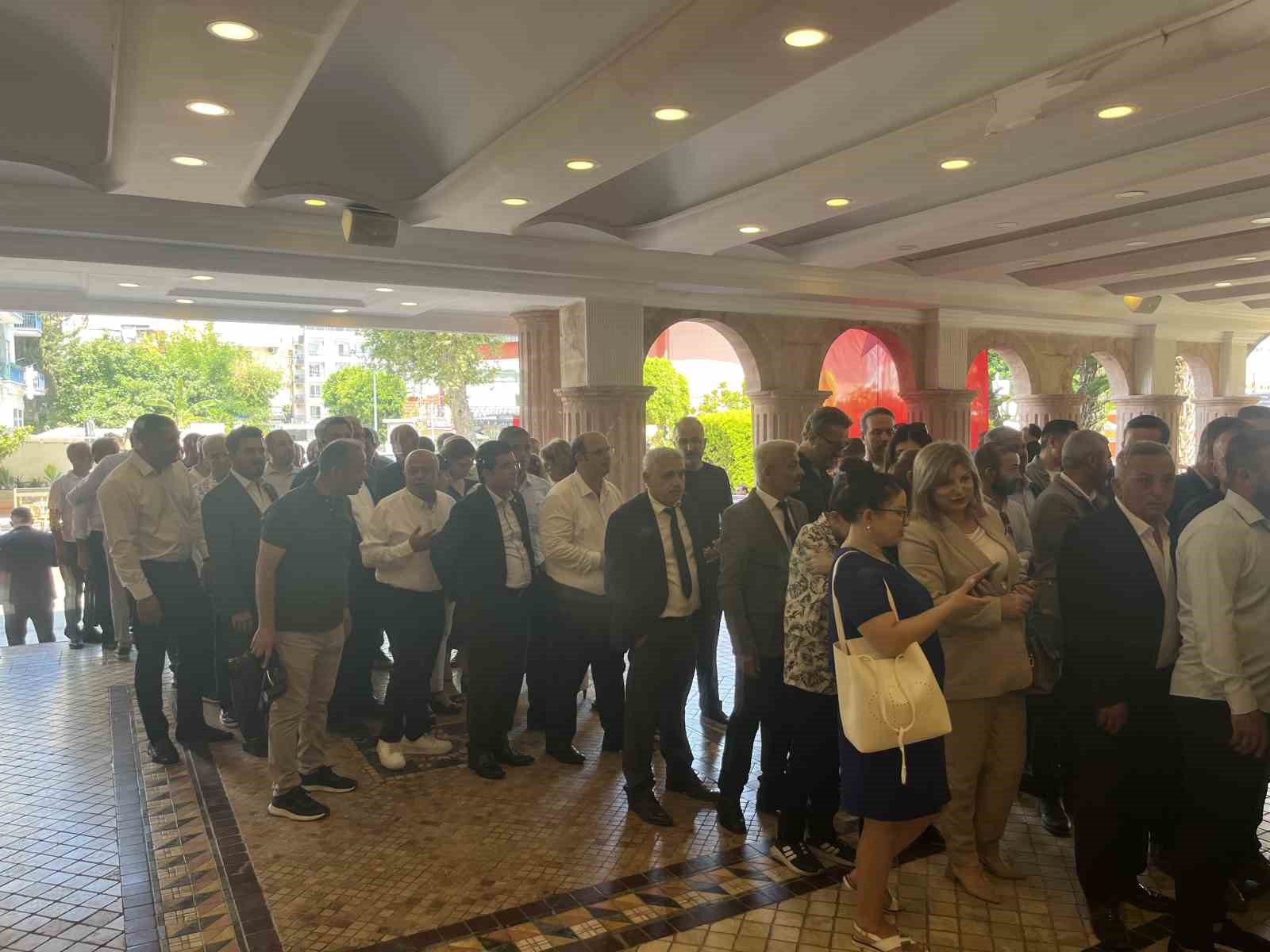 Alanya protokolü bayramda bir araya geldi