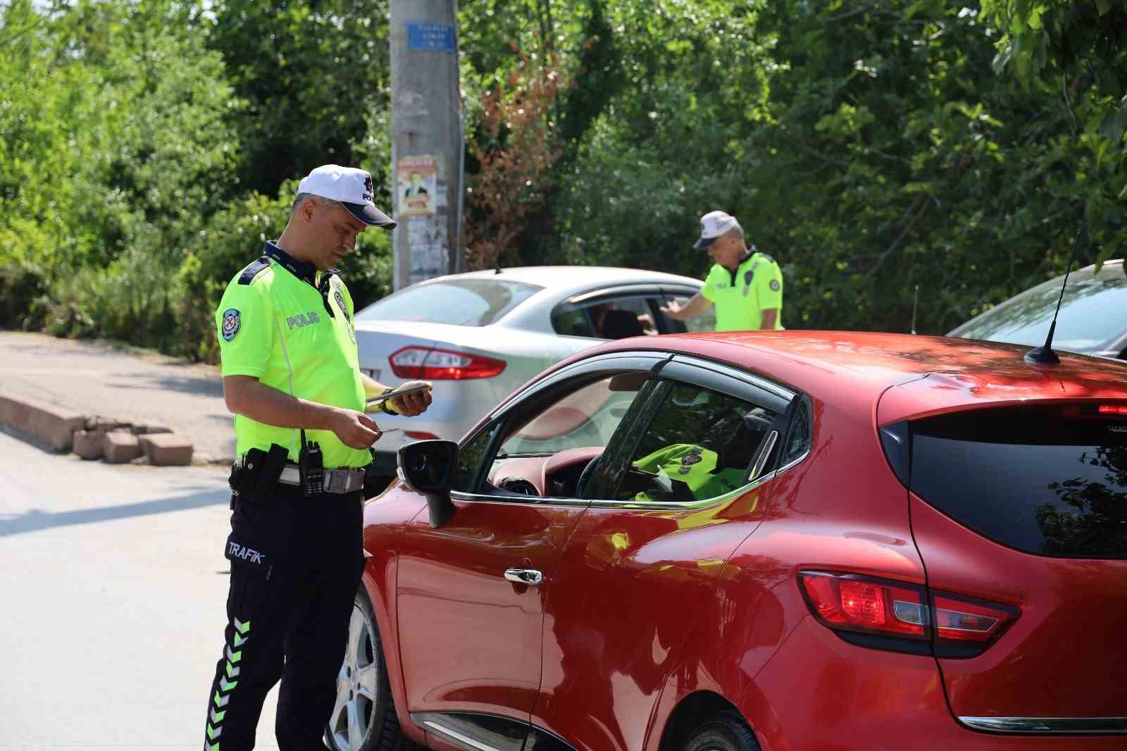 Bafra’da bayram trafiğine sıkı denetim: 6 noktada kontrol noktası kuruldu
