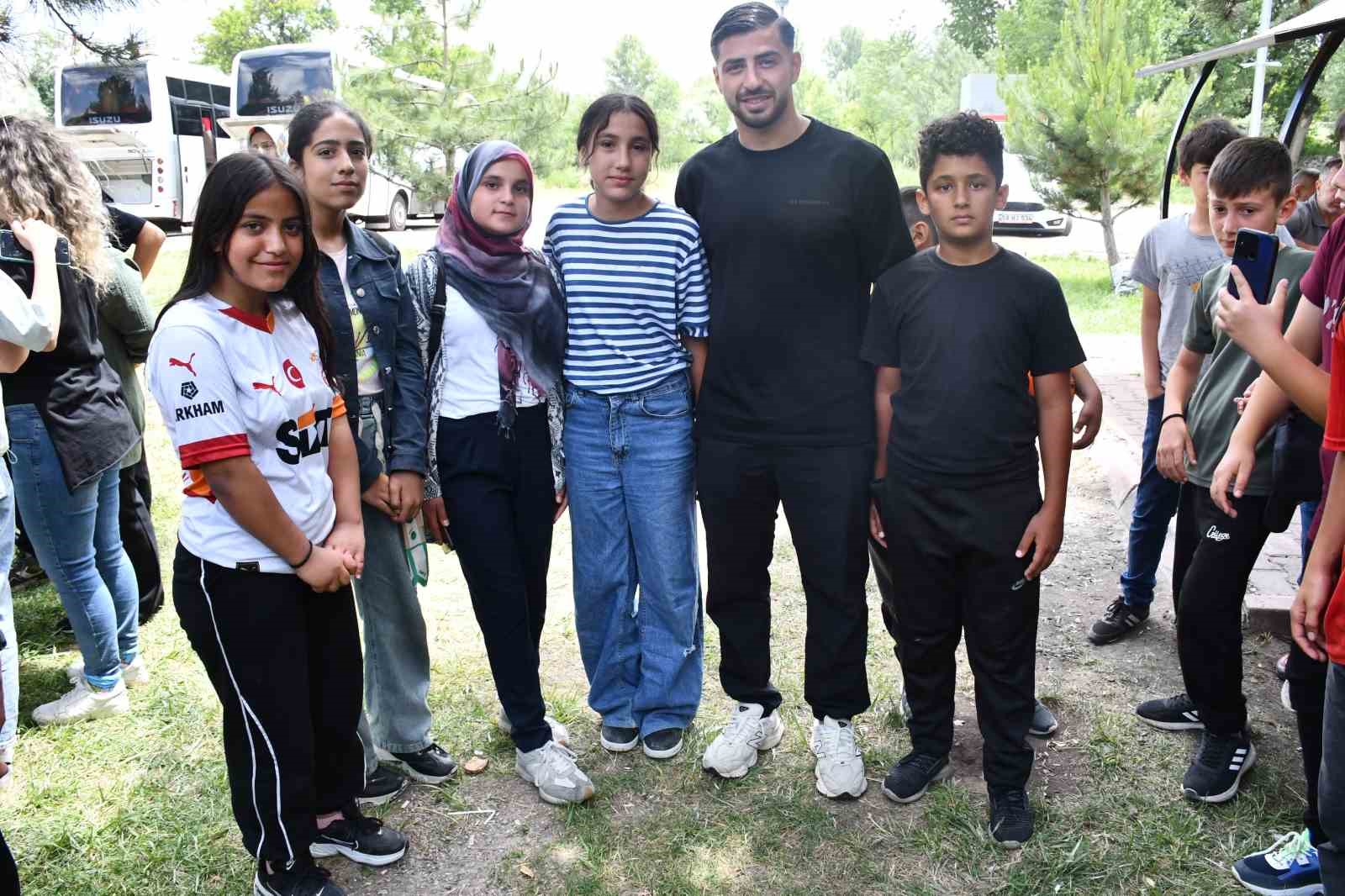 Nurettin Korkmaz öğrencilerle bir araya geldi