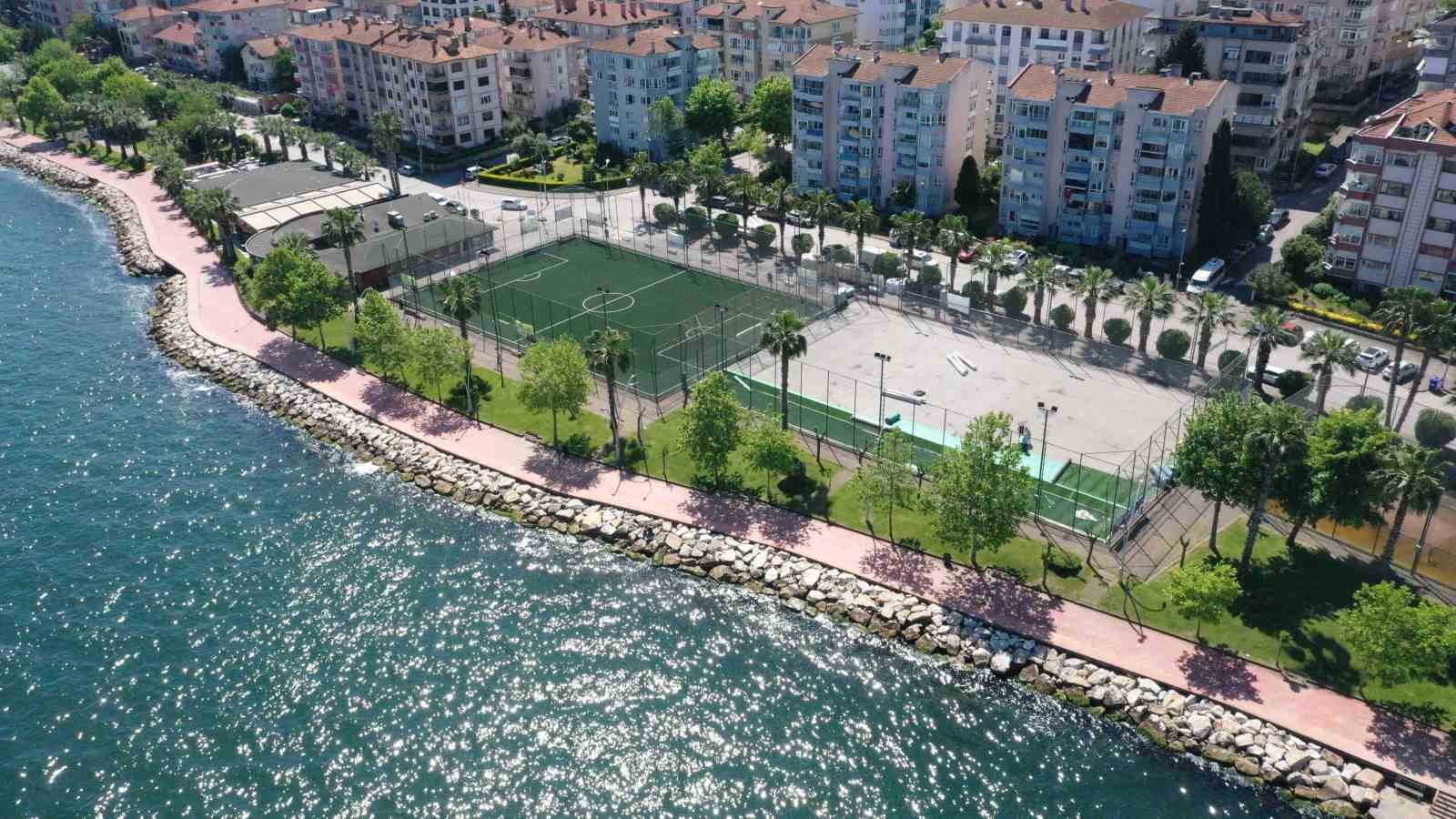 Karamürsel’deki sahalar ilk günkü gibi pırıl pırıl