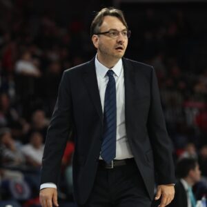 Aliağa Petkimspor’un başantrenörü Özhan Çıvgın oldu