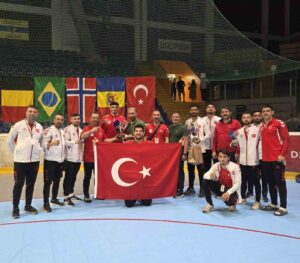 Milli boksörler, Çekya’da 3 madalya kazandı