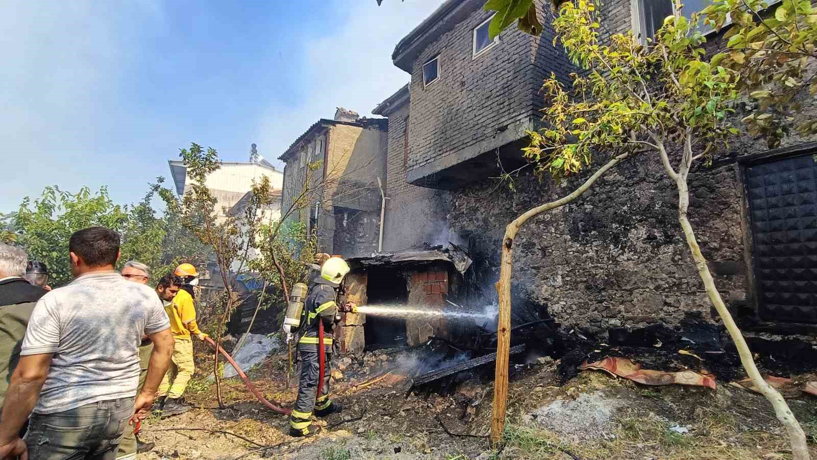 Bursa’daki o köy yangın sebebiyle tahliye ediliyor