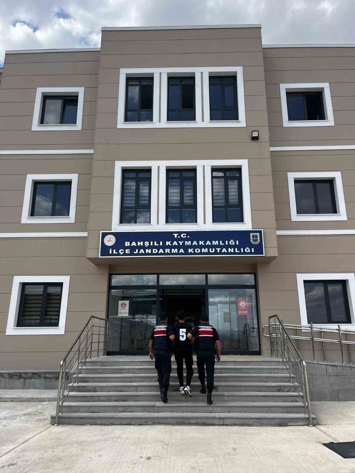 Kırıkkale’de aranan 2 hükümlü yakalandı