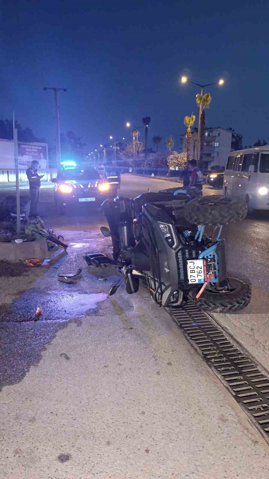 Antalya’da ATV takla attı: 1’i ağır 2 yaralı