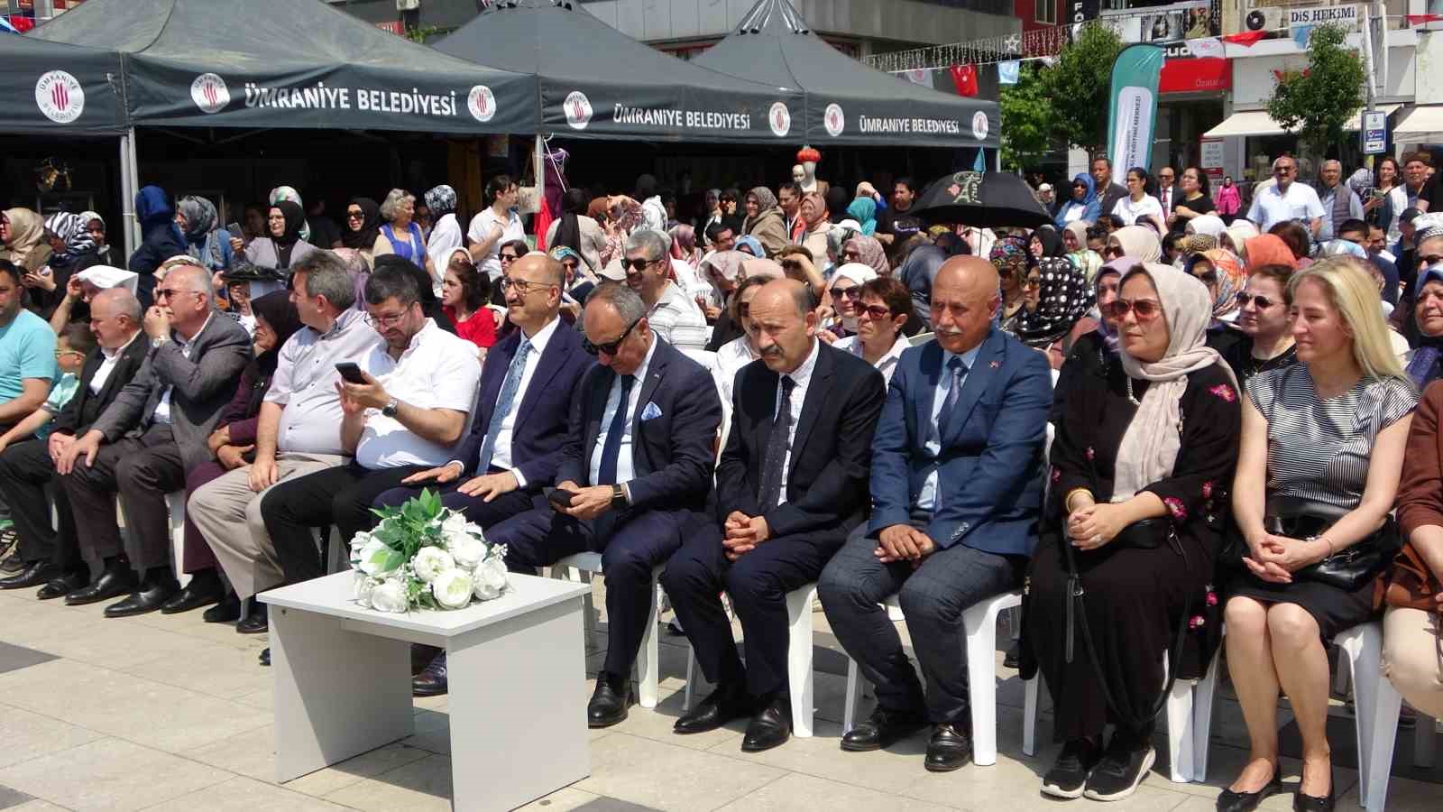 Ümraniye’de ‘Halk Eğitimi Merkezi Yıl Sonu Sergisi’ açıldı